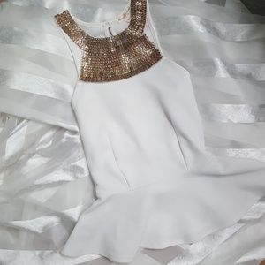 Cute Gold / White Pelpum Sleeveless Top